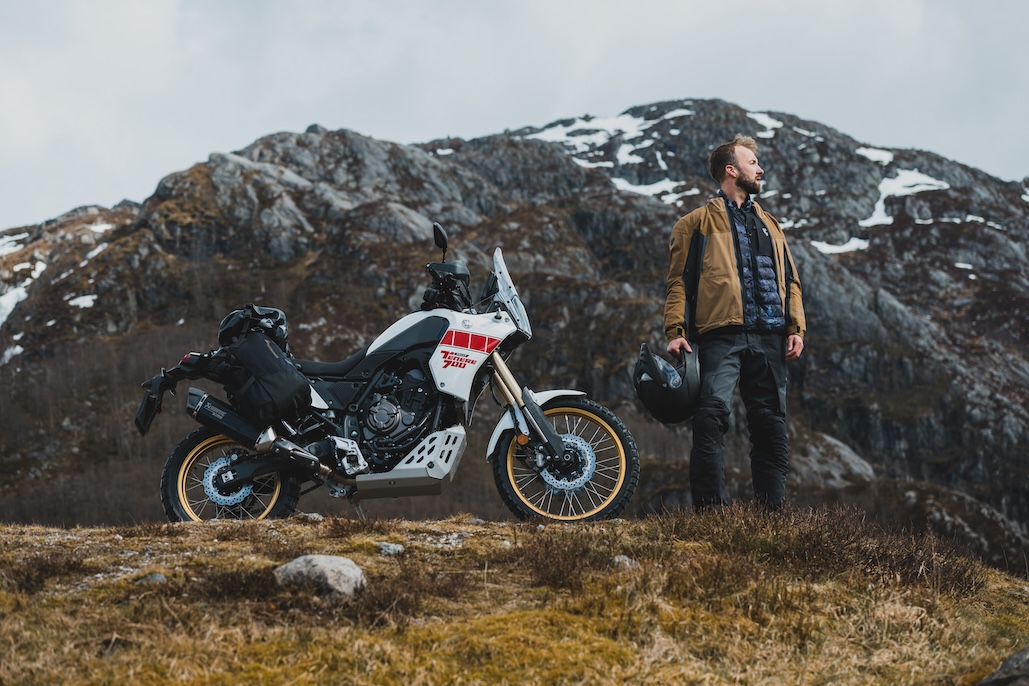 REV’IT! Echelon GTX – All-new laminated GORE-TEX adventure travel outfit